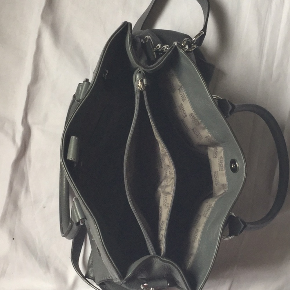 Michael Kors Purse - Picture 5 of 8